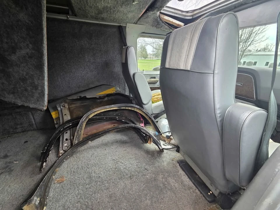 1976 Ford Econoline Van - Image 9 of 10