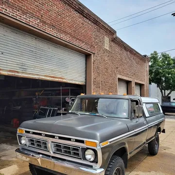 1976 Ford F-250 Long Bed