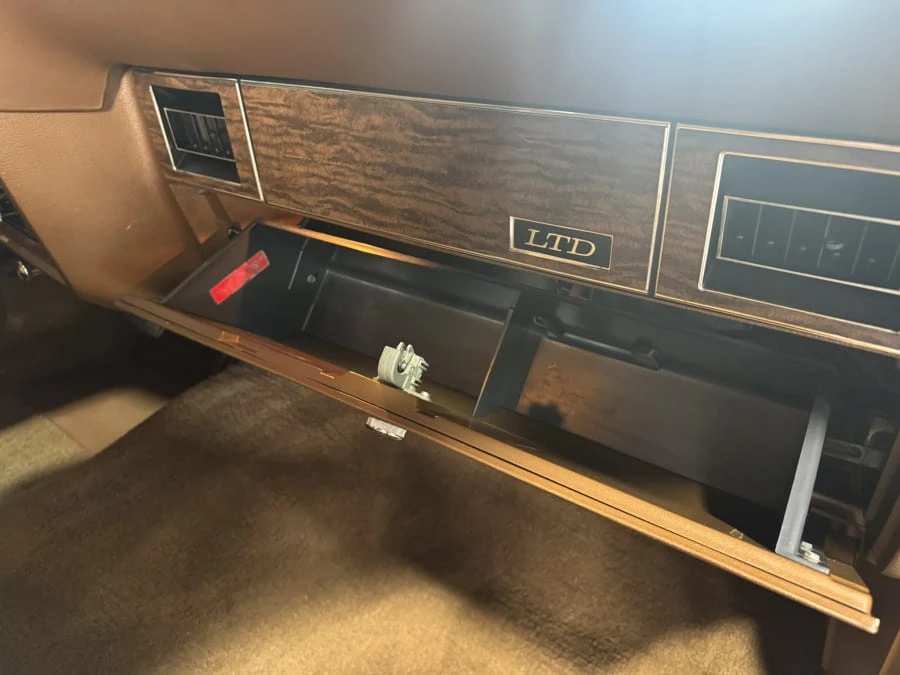 1976 Ford LTD - Image 21 of 30