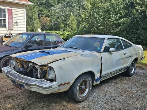 1976 Ford Mustang Cobra Hatchback 2D