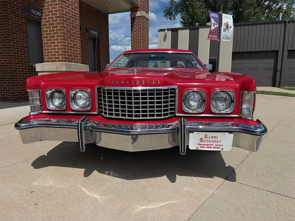 1976 Ford Thunderbird 6th Gen - Image 7 of 15