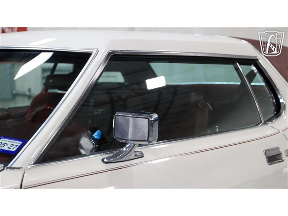1976 Ford Thunderbird 6th Gen - Image 28 of 31