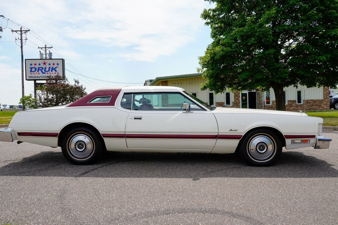 1976 Ford Thunderbird 6th Gen - Image 2 of 31