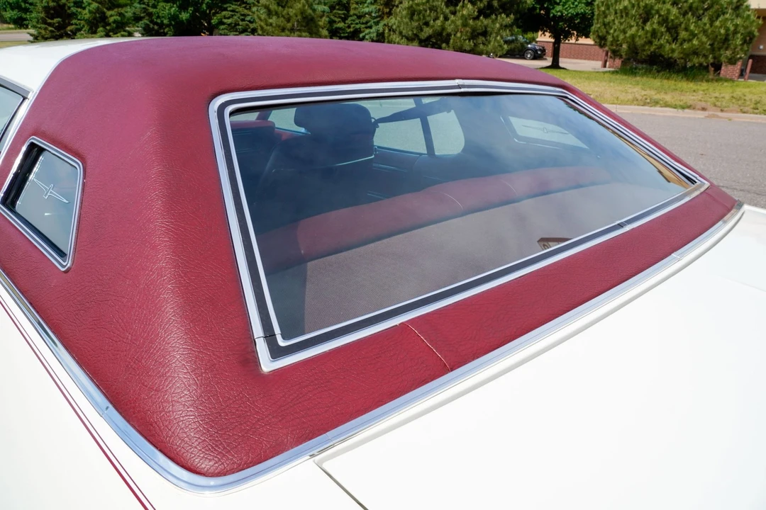 1976 Ford Thunderbird 6th Gen - Image 24 of 31