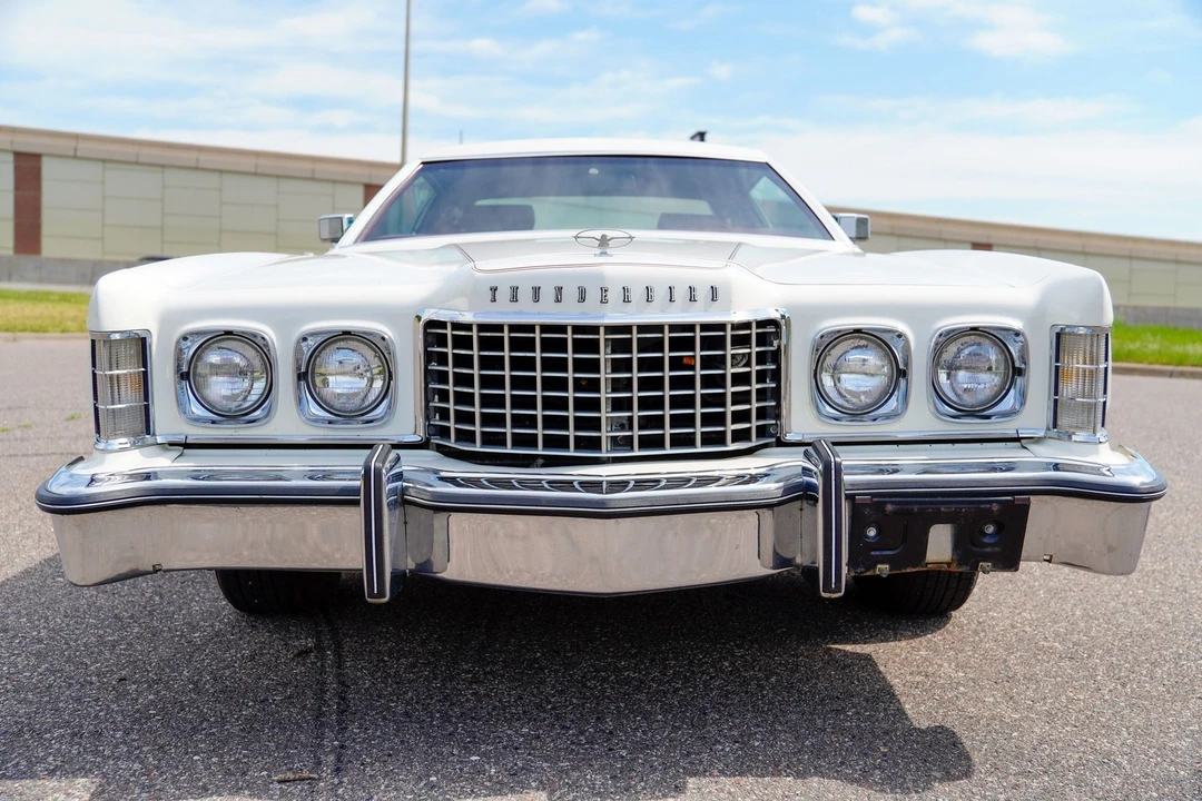 1976 Ford Thunderbird 6th Gen - Image 9 of 31