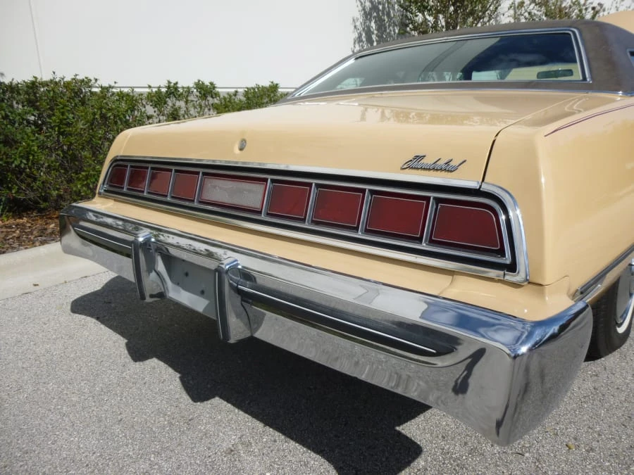 1976 Ford Thunderbird 6th Gen - Image 9 of 10
