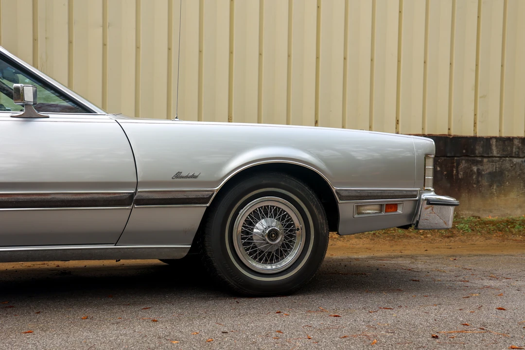 1976 Ford Thunderbird 6th Gen - Image 27 of 31