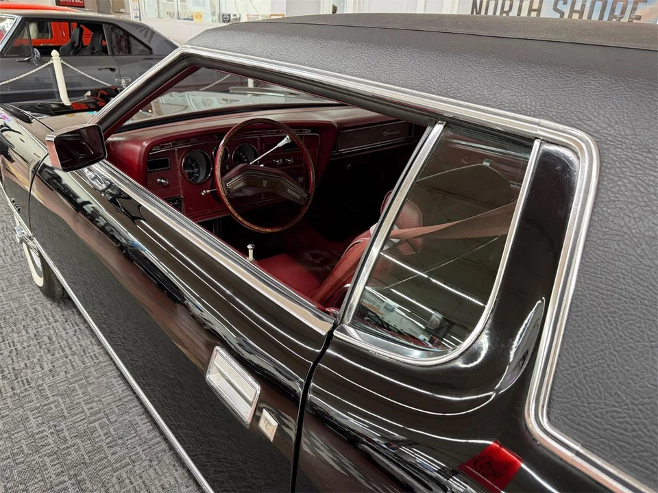 1976 Ford Thunderbird 6th Gen - Image 18 of 31
