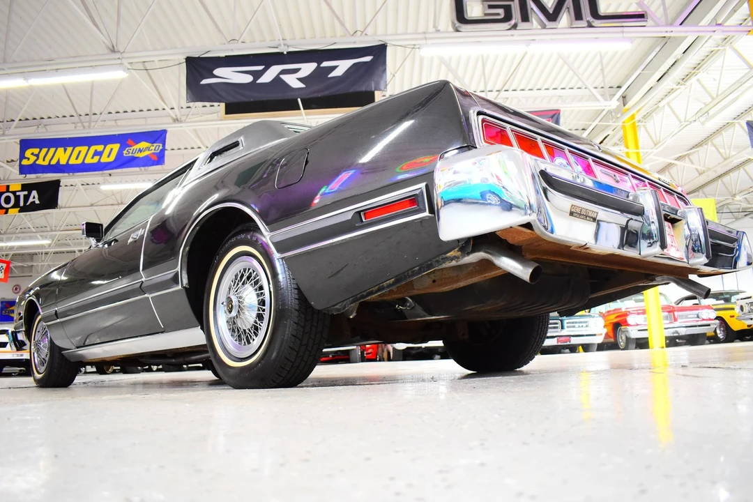 1976 Ford Thunderbird 6th Gen - Image 17 of 20