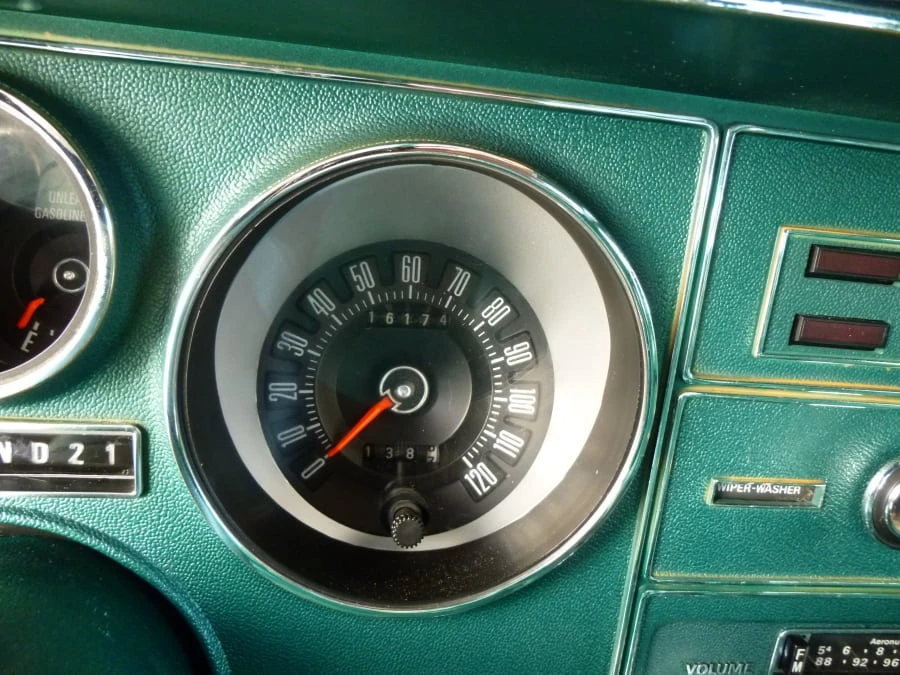 1976 Ford Thunderbird 6th Gen - Image 5 of 8