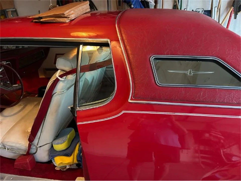 1976 Ford Thunderbird 6th Gen - Image 16 of 21