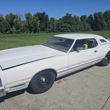 1976 Ford Thunderbird Coupe 2D