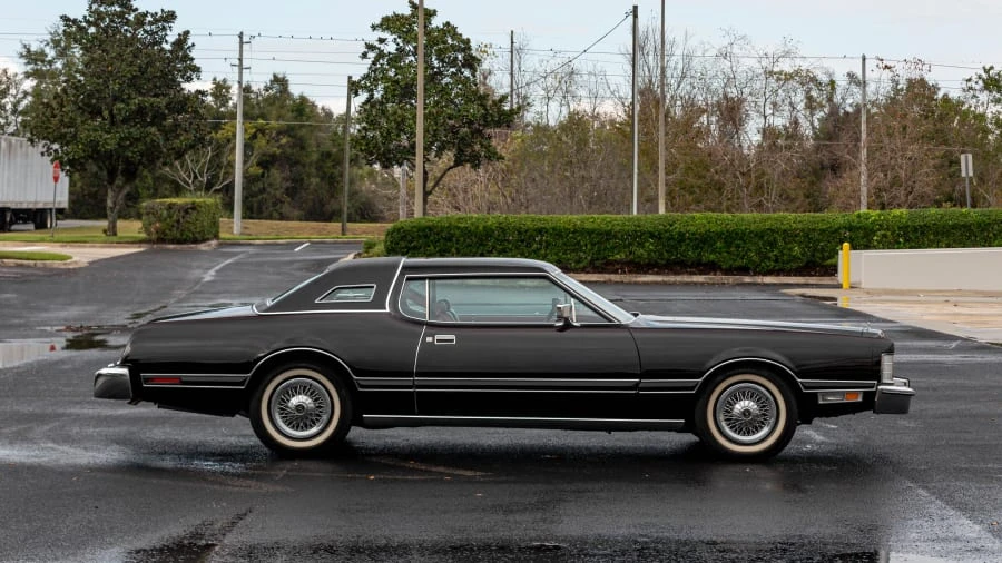 1976 Ford Thunderbird 6th Gen - Image 2 of 31