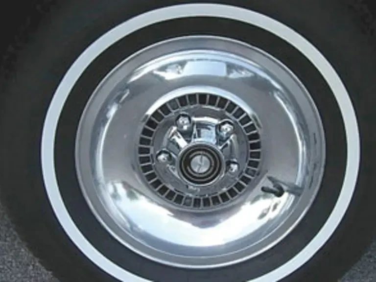 1976 Ford Thunderbird 6th Gen - Image 12 of 13