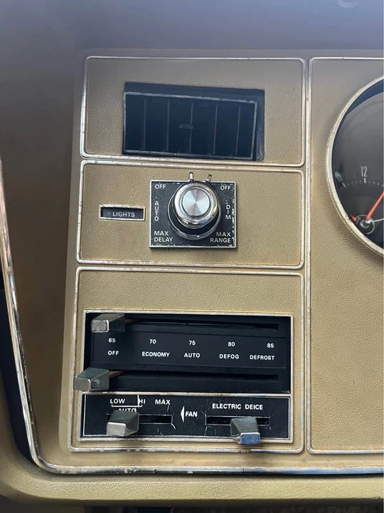 1976 Ford Thunderbird 5th Gen - Image 13 of 15