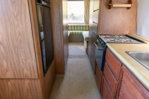 1976 GMC Motorhome - Image 5 of 10