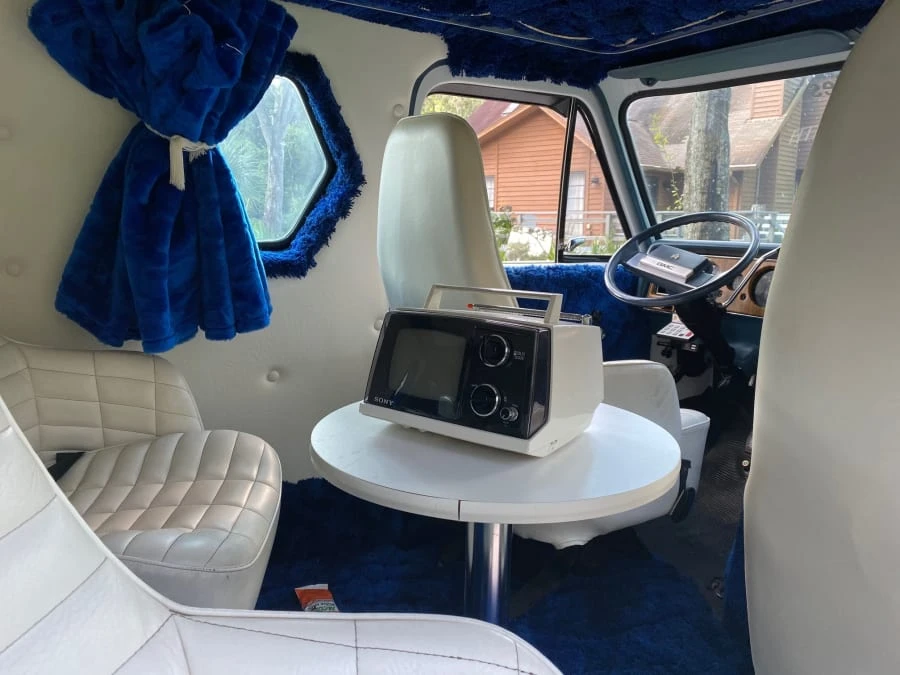 1976 GMC G-series Van - Image 10 of 14