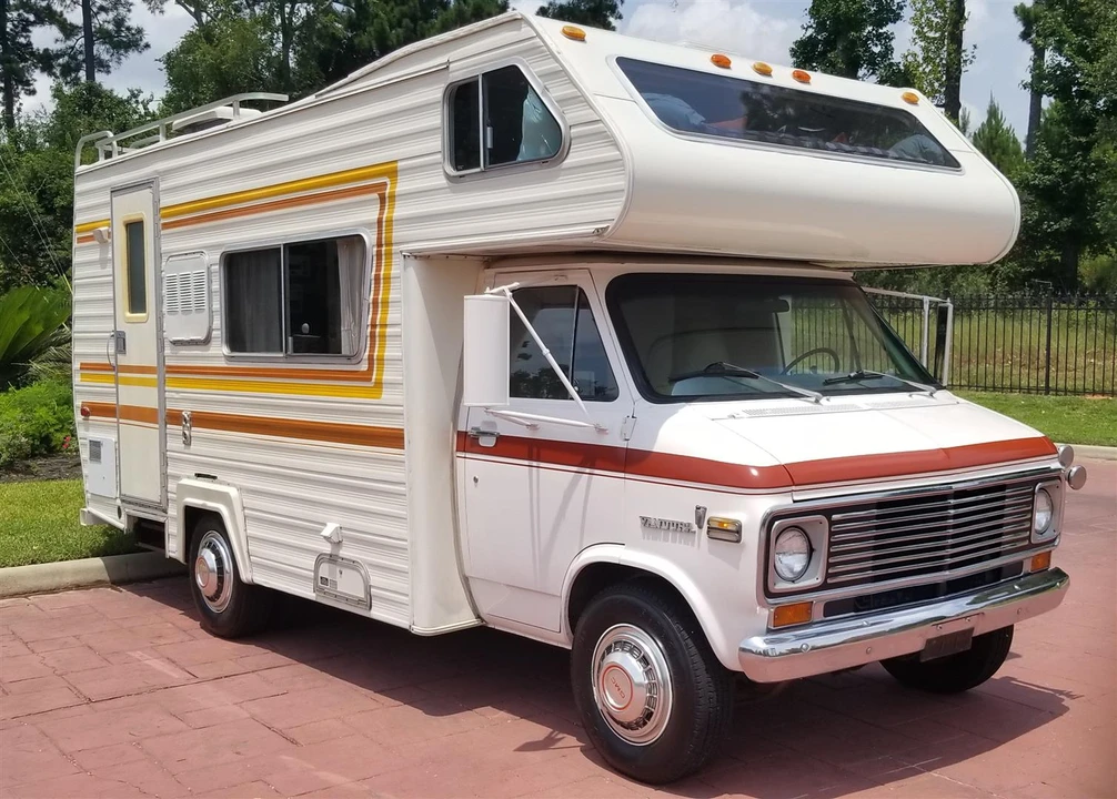1976 GMC Jimmy 2nd Gen - Image 2 of 31