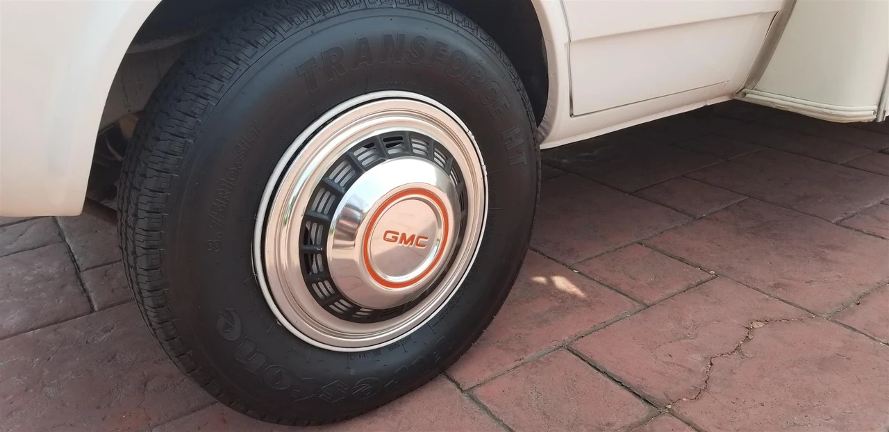 1976 GMC Jimmy 2nd Gen - Image 13 of 31