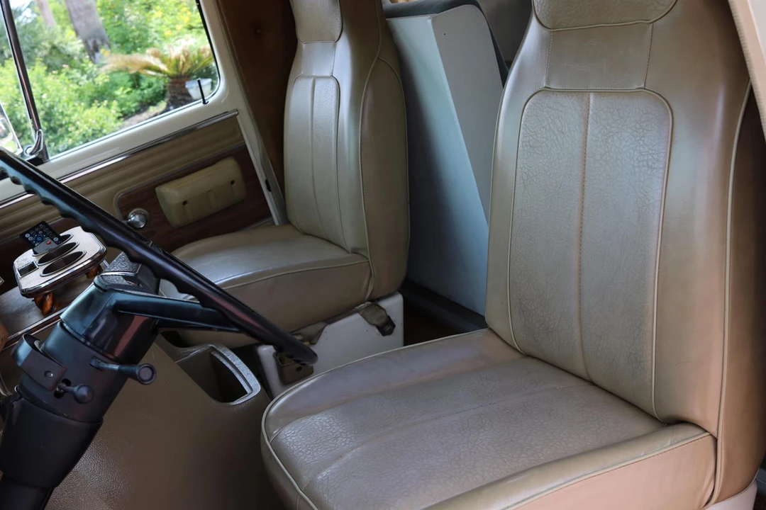 1976 GMC Jimmy 2nd Gen - Image 18 of 31