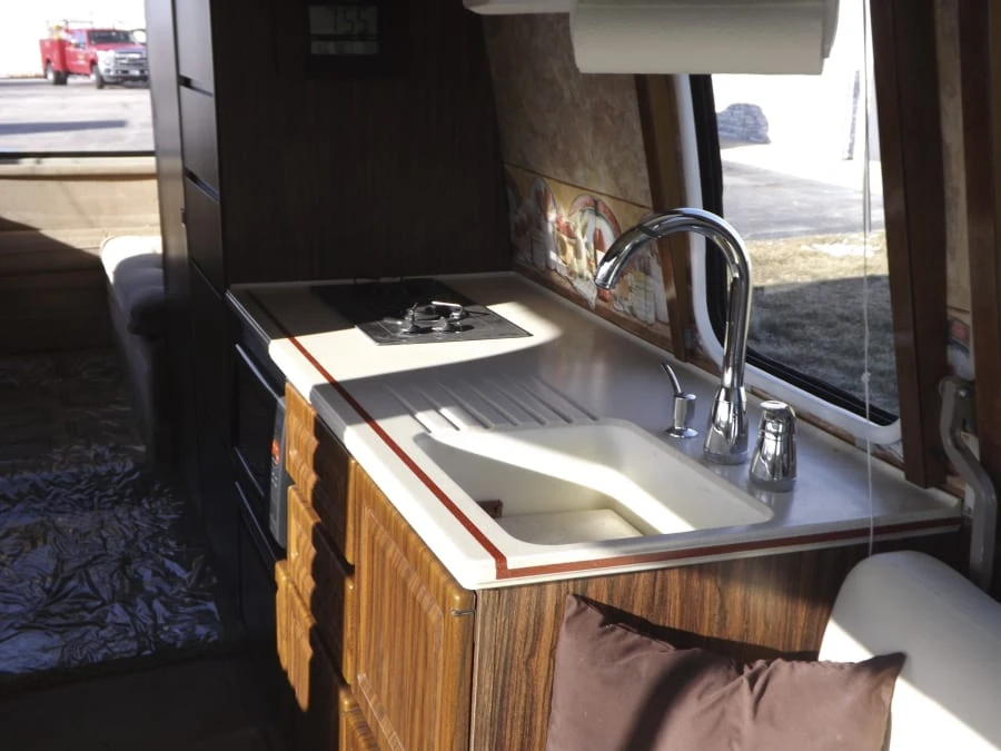 1976 GMC Motorhome - Image 6 of 12