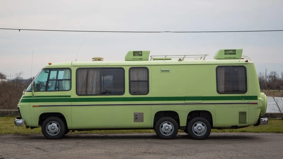 1976 GMC Motorhome - Image 2 of 12