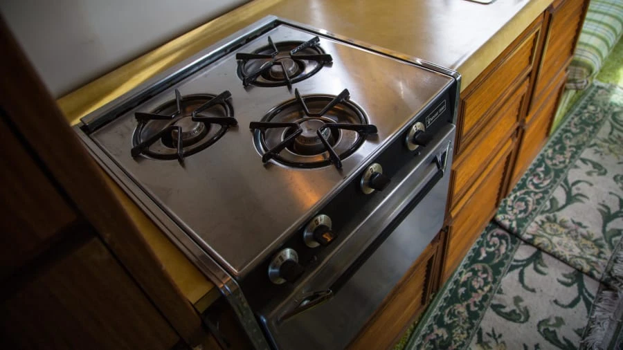 1976 GMC Motorhome - Image 9 of 12