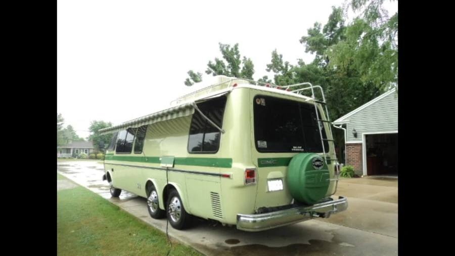 1976 GMC Motorhome - Image 3 of 12