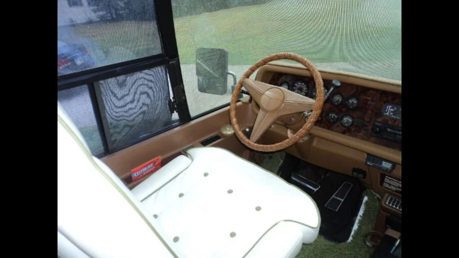 1976 GMC Motorhome - Image 4 of 12