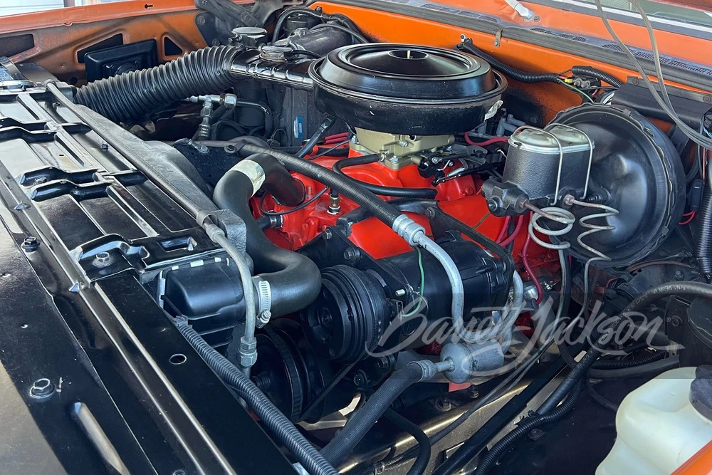 1976 GMC Suburban 7th Gen - Image 2 of 22