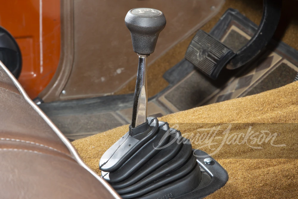 1976 GMC Suburban 7th Gen - Image 5 of 22