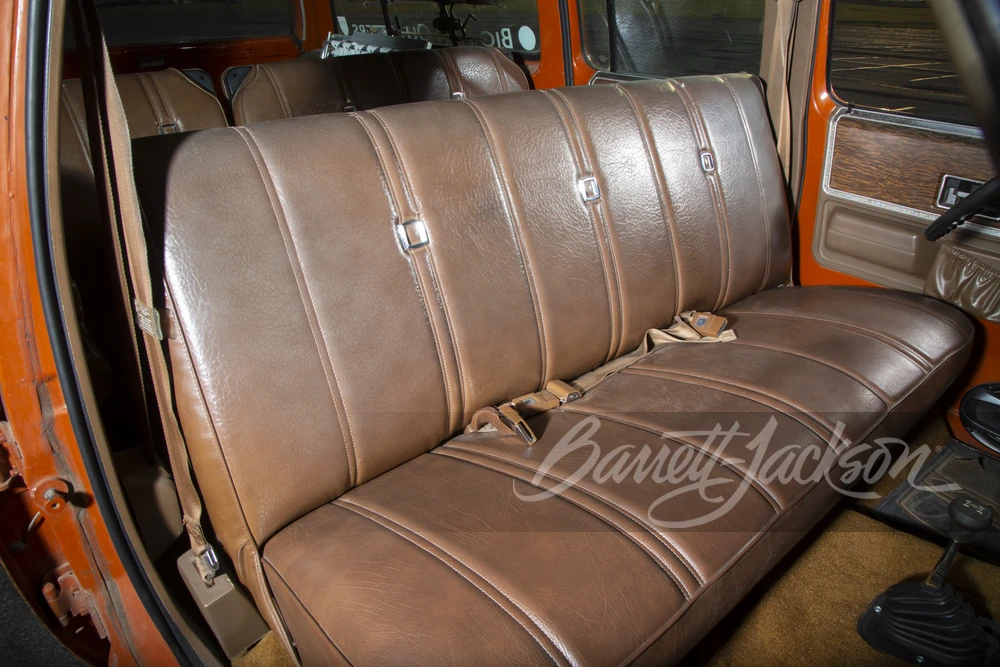 1976 GMC Suburban 7th Gen - Image 8 of 22