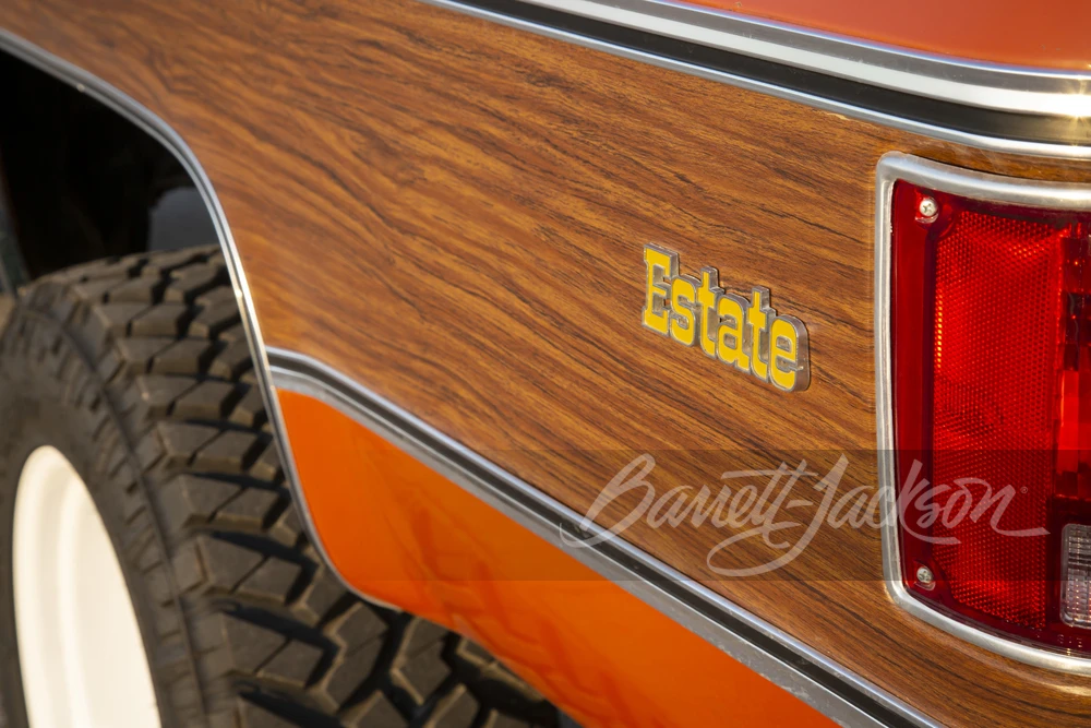 1976 GMC Suburban 7th Gen - Image 13 of 22