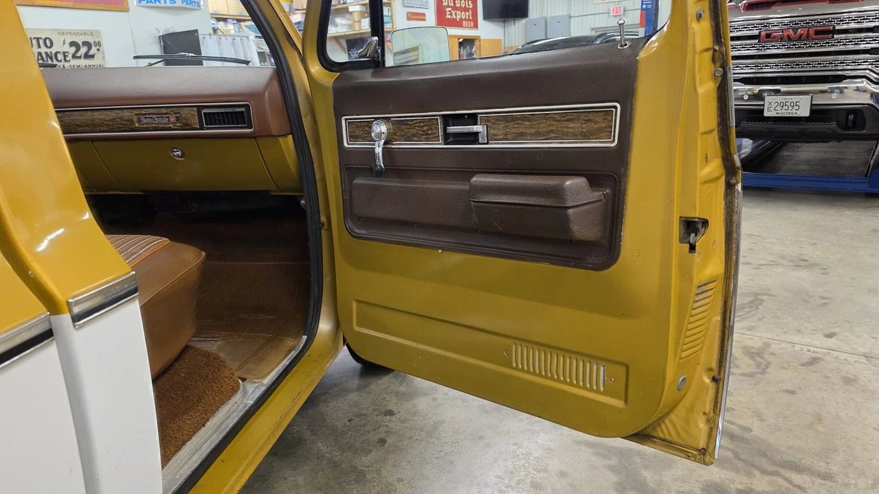 1976 GMC Sierra - Image 26 of 31