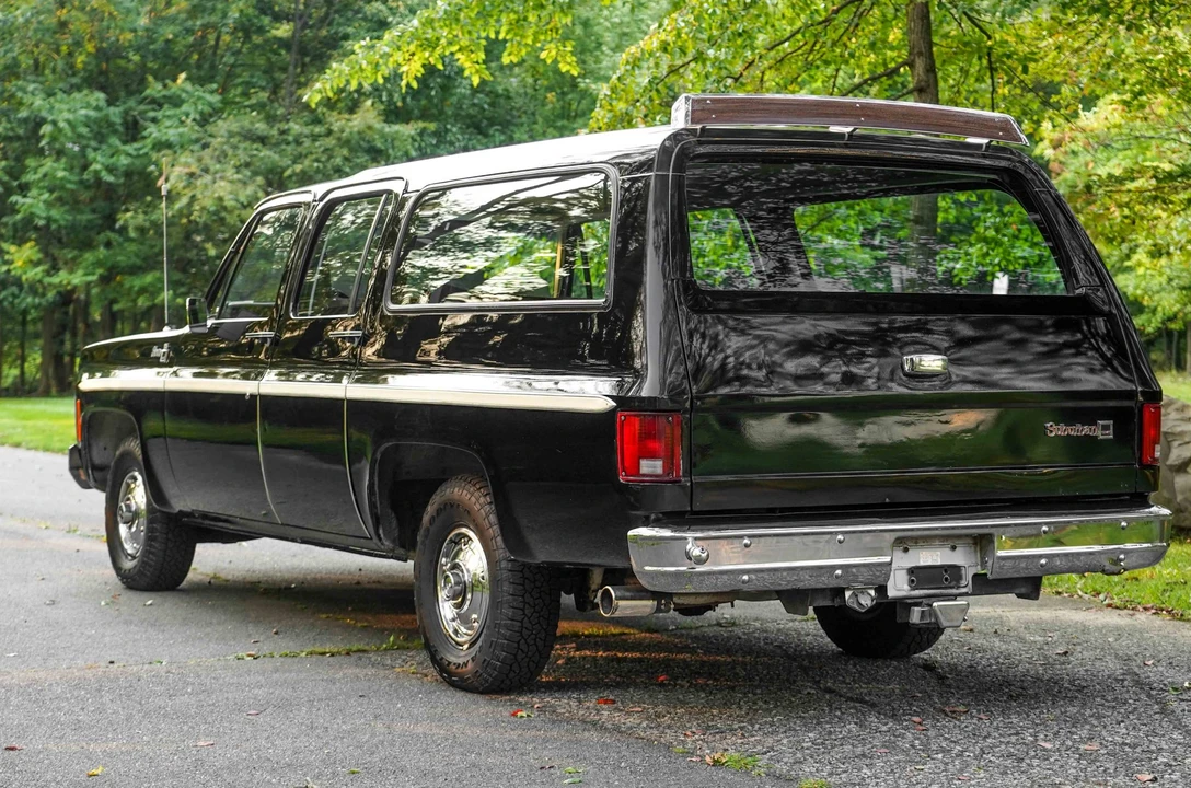 1976 GMC Suburban 7th Gen - Image 8 of 31