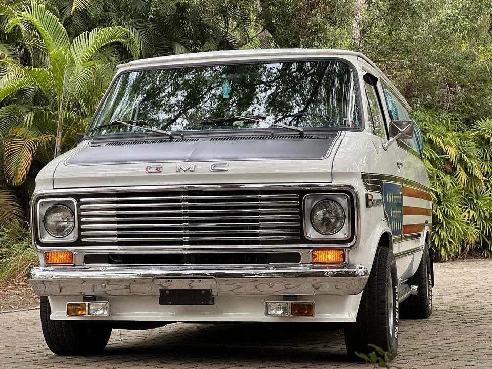 1976 GMC G-series Van - Image 9 of 31