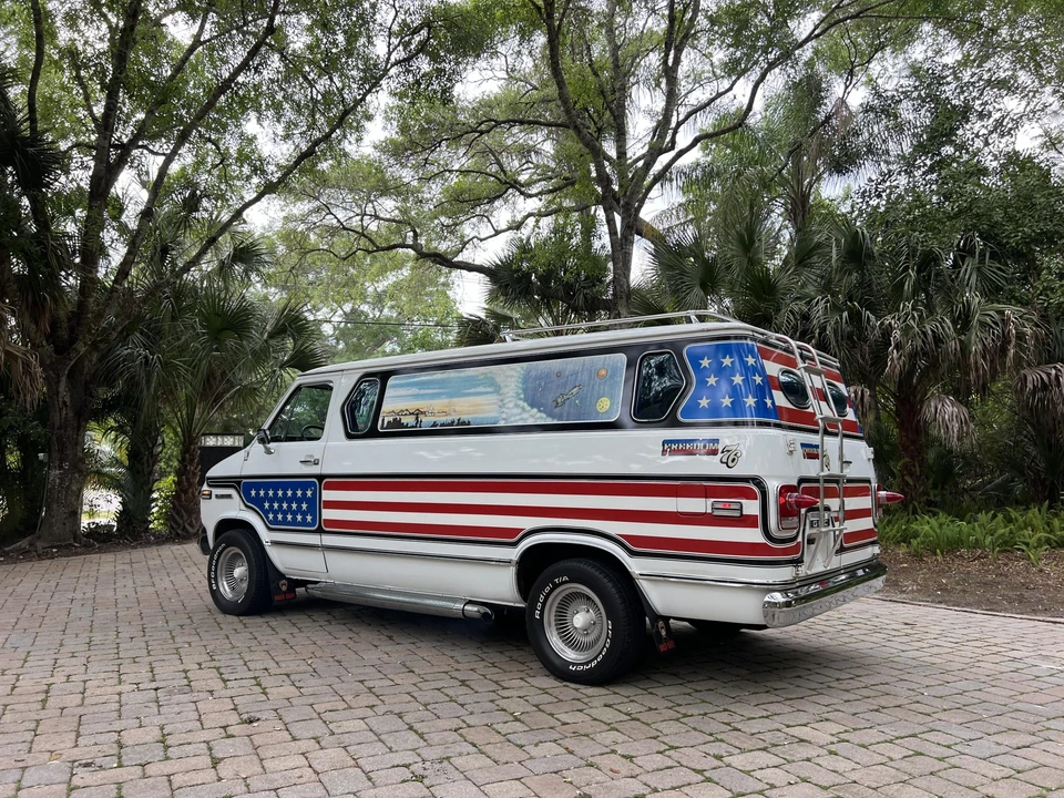 1976 GMC G-series Van - Image 19 of 31