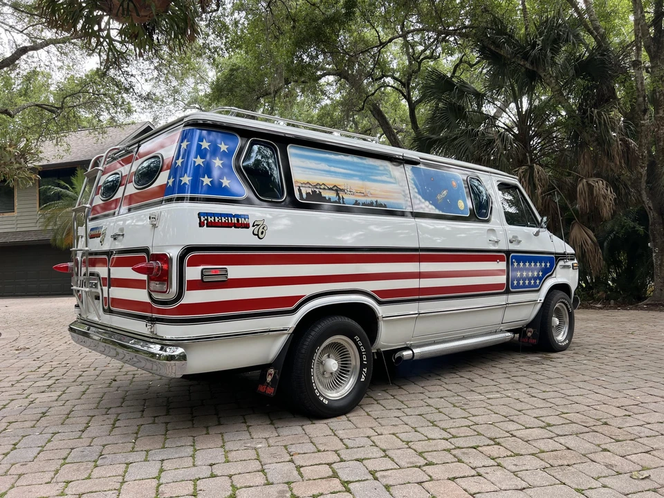 1976 GMC G-series Van - Image 29 of 31