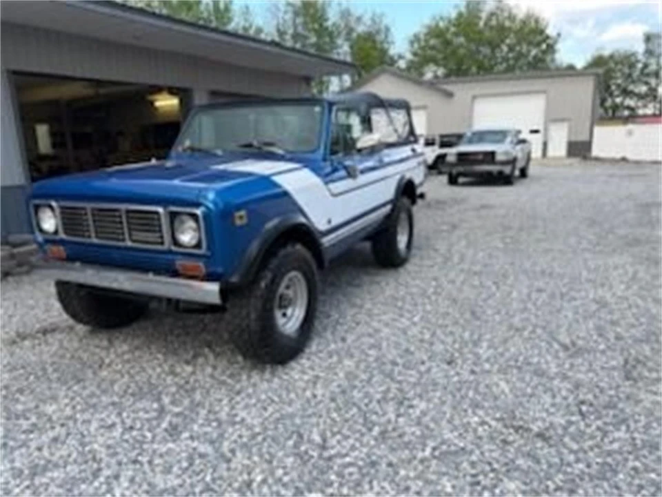 1976 International - Image 2 of 5