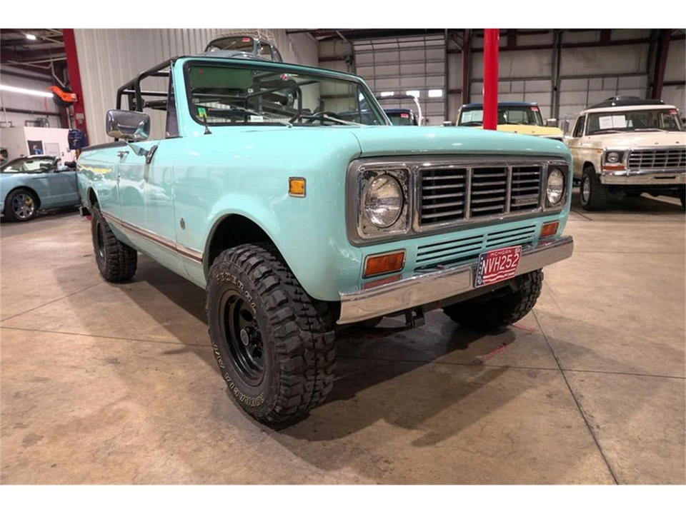1976 International - Image 12 of 31