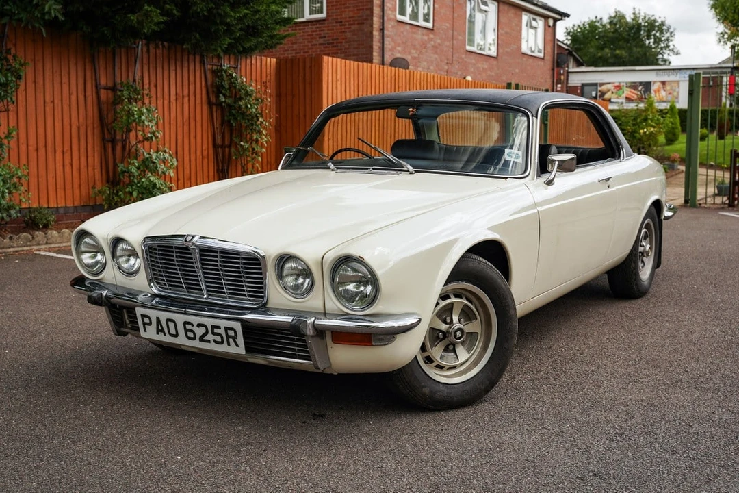 1976 Jaguar XJ Coupe - Image 2 of 30