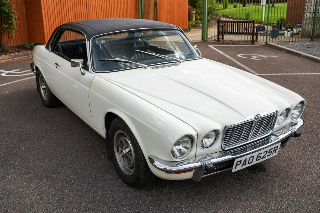 1976 Jaguar XJ Coupe - Image 15 of 30