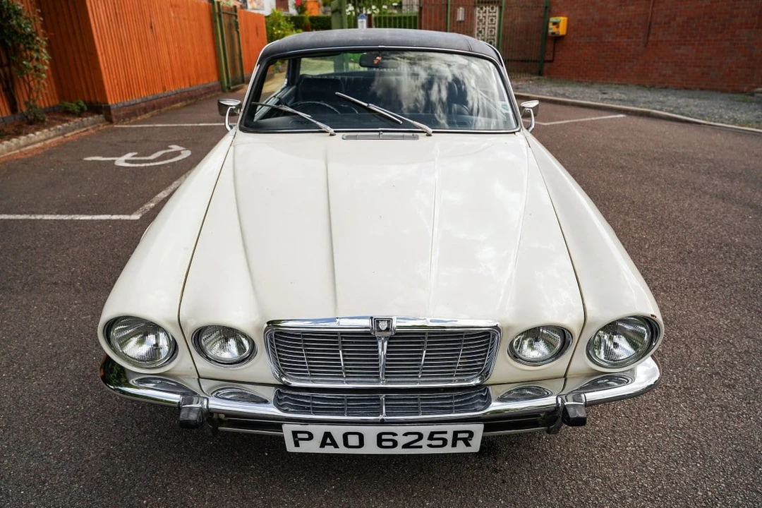 1976 Jaguar XJ Coupe - Image 10 of 30