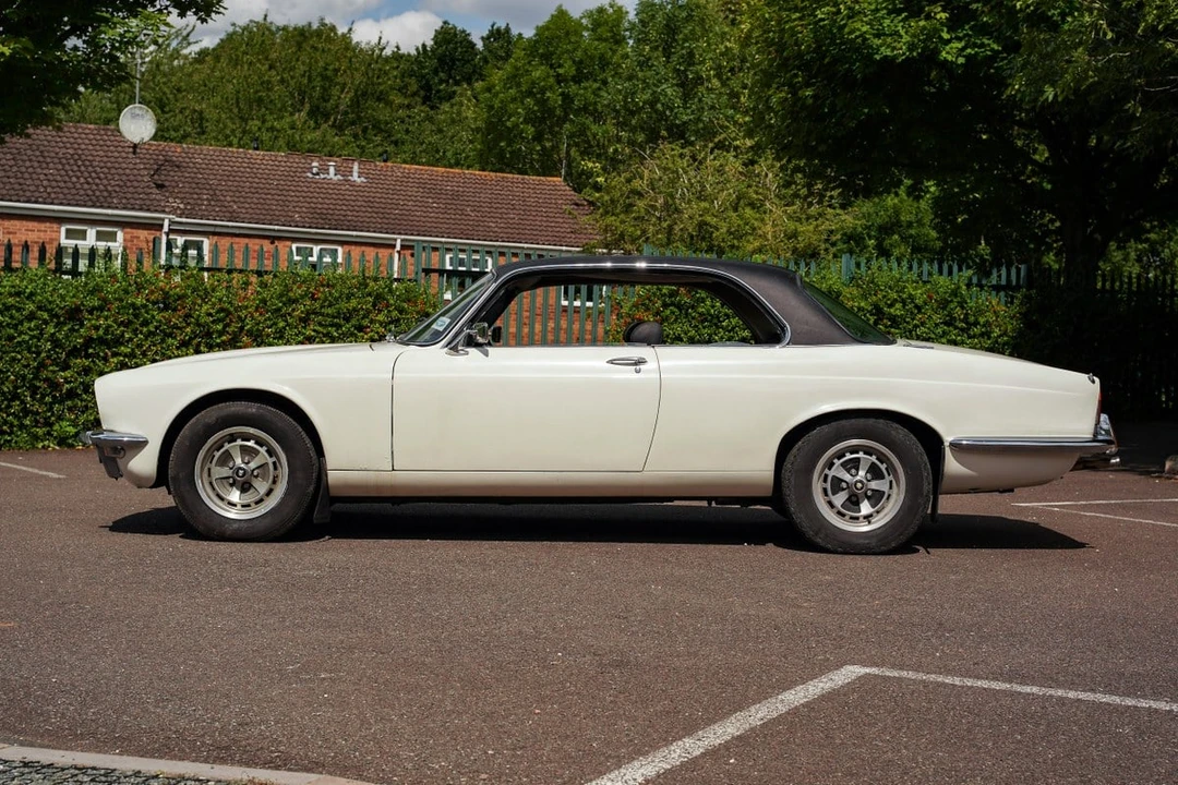 1976 Jaguar XJ Coupe - Image 27 of 30