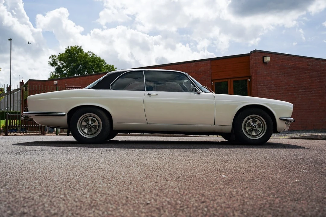 1976 Jaguar XJ Coupe - Image 16 of 30