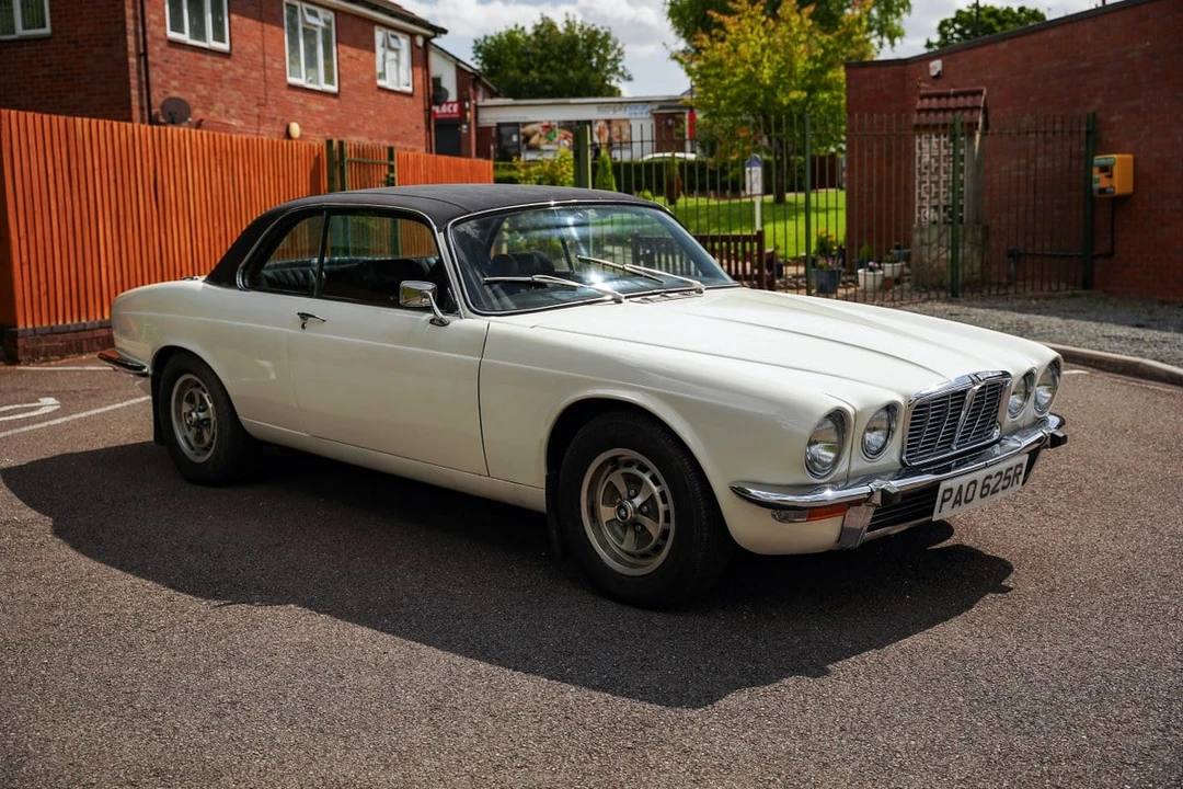 1976 Jaguar XJ Coupe - Image 13 of 30