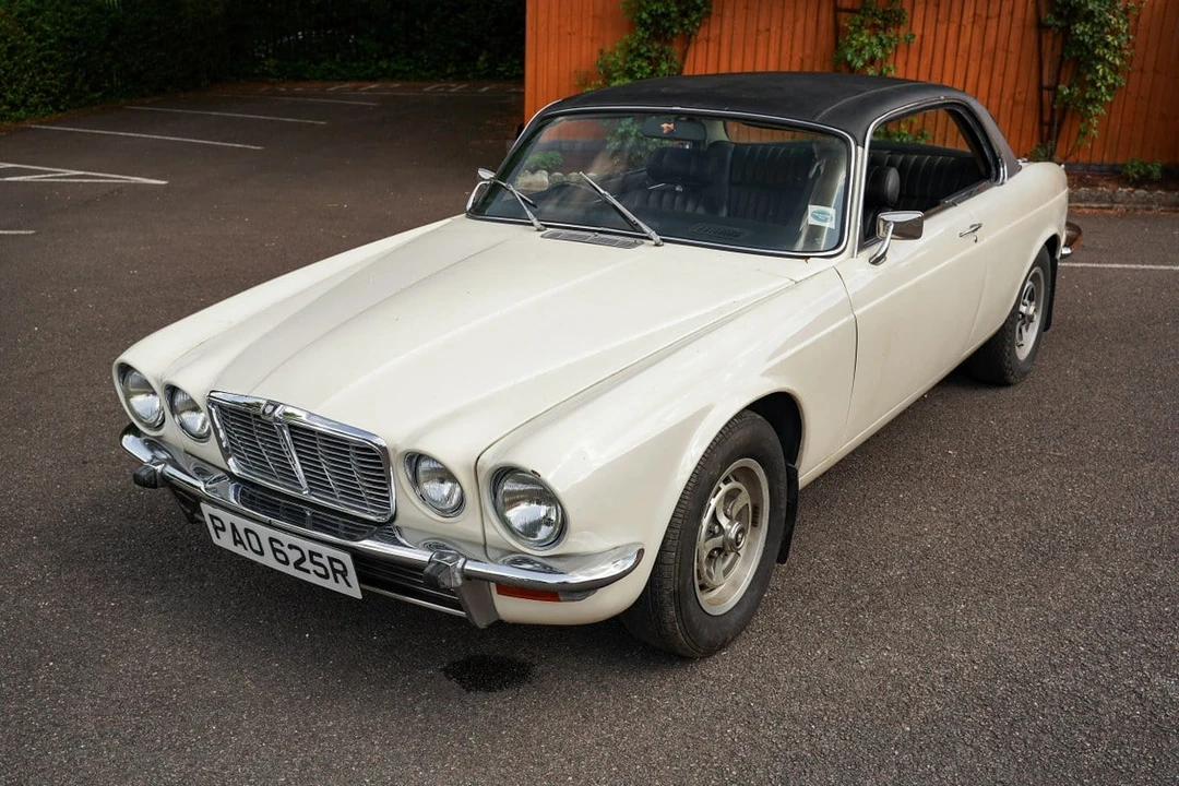 1976 Jaguar XJ Coupe - Image 7 of 30