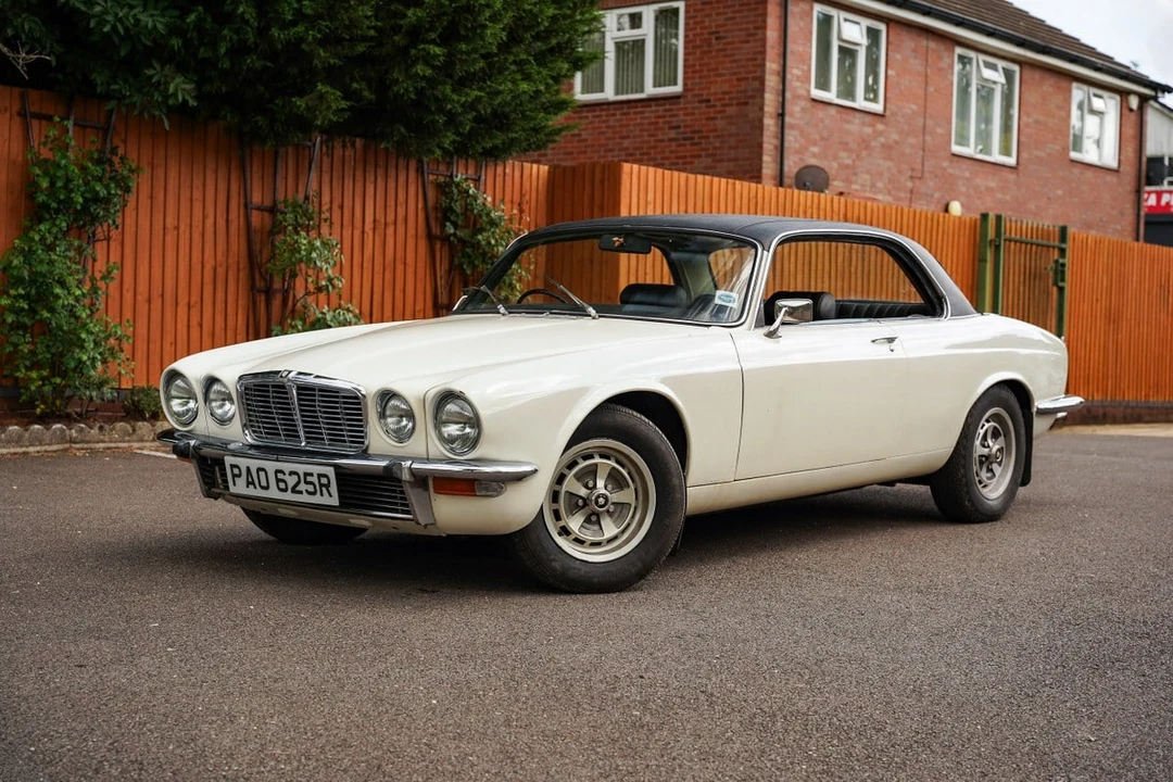 1976 Jaguar XJ Coupe - Image 6 of 30