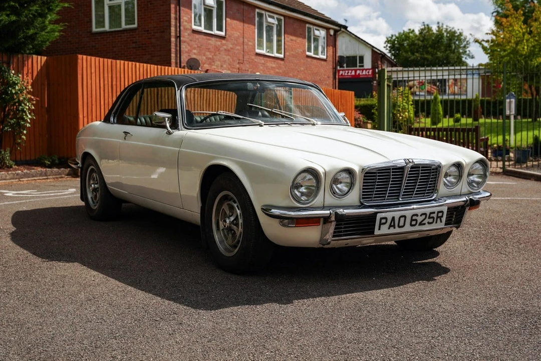 1976 Jaguar XJ Coupe - Image 11 of 30