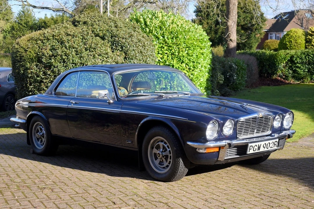 1976 Jaguar XJ Coupe - Image 9 of 30